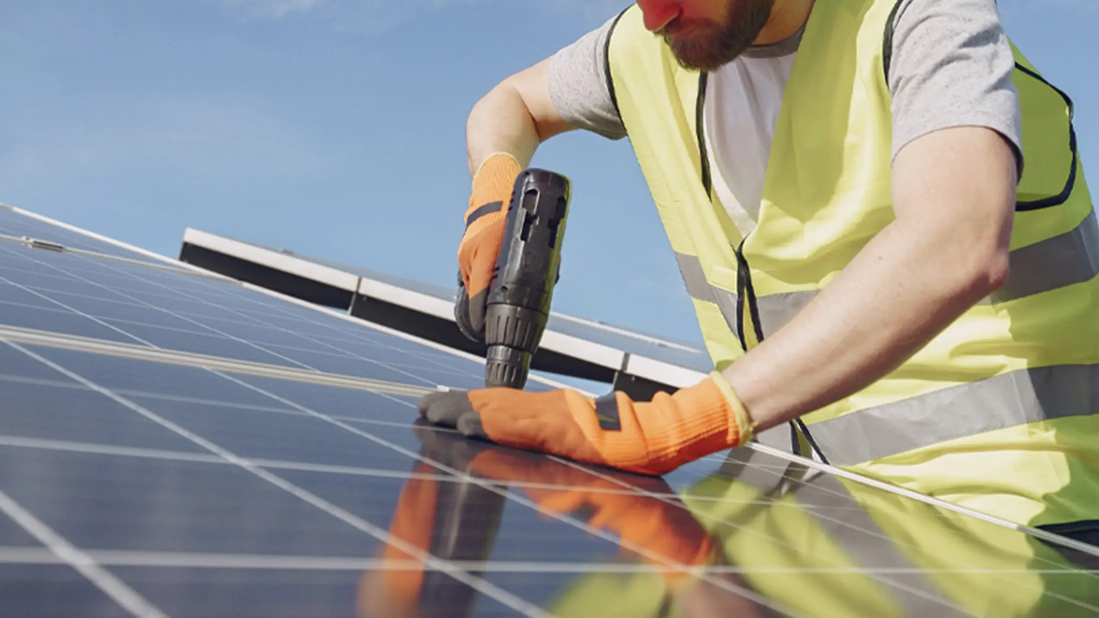 Napelem telepítés lépései ipari környezetben - NEWERGIES Kft.