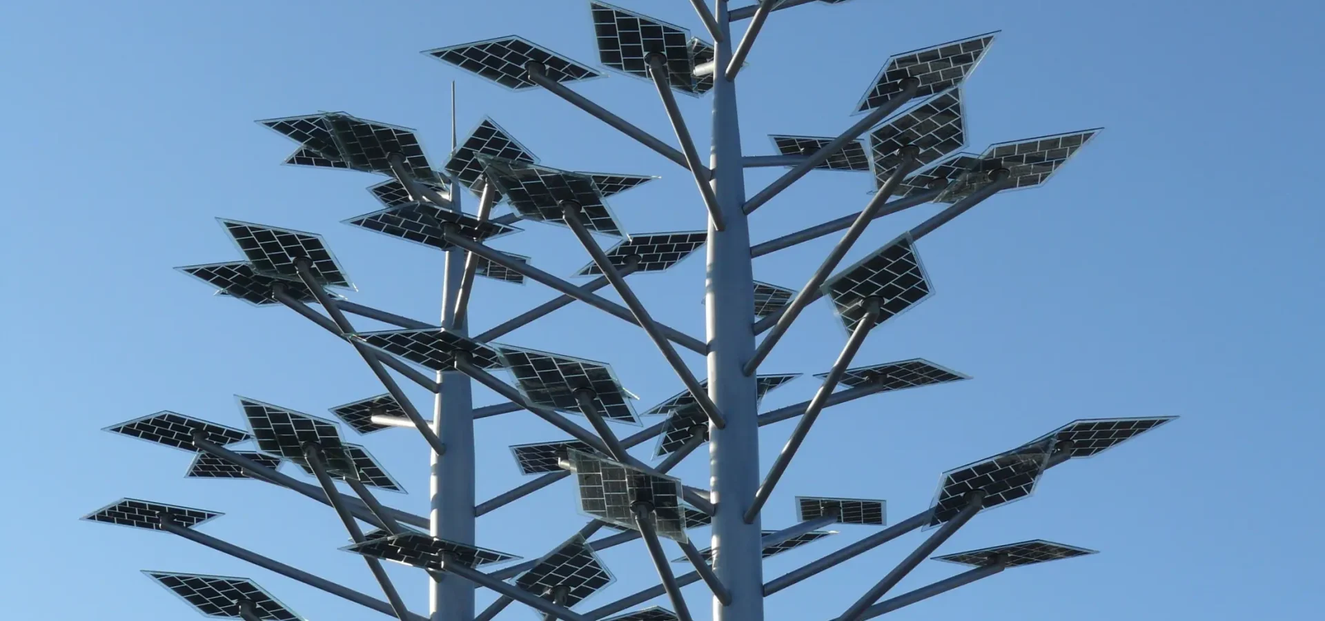 Newergies - Ipari napelemes rendszer teljes körű megvalósítása