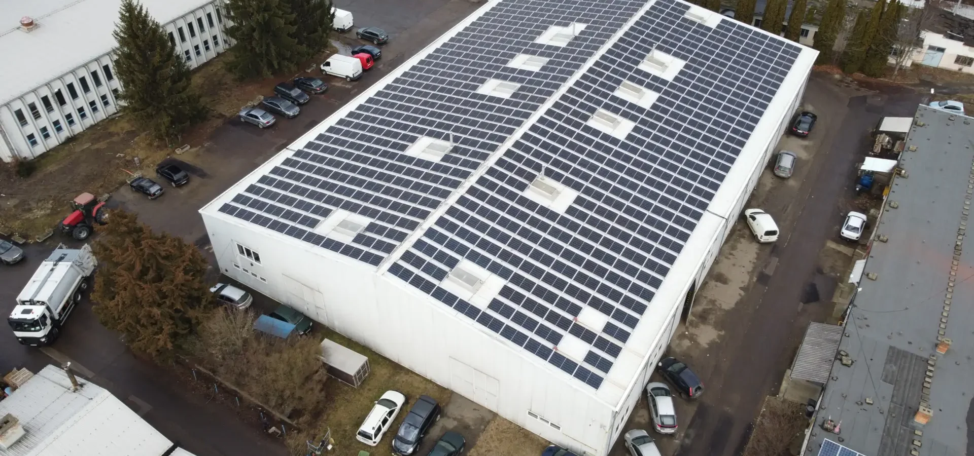 Newergies - Ipari napelemes rendszer teljes körű megvalósítása