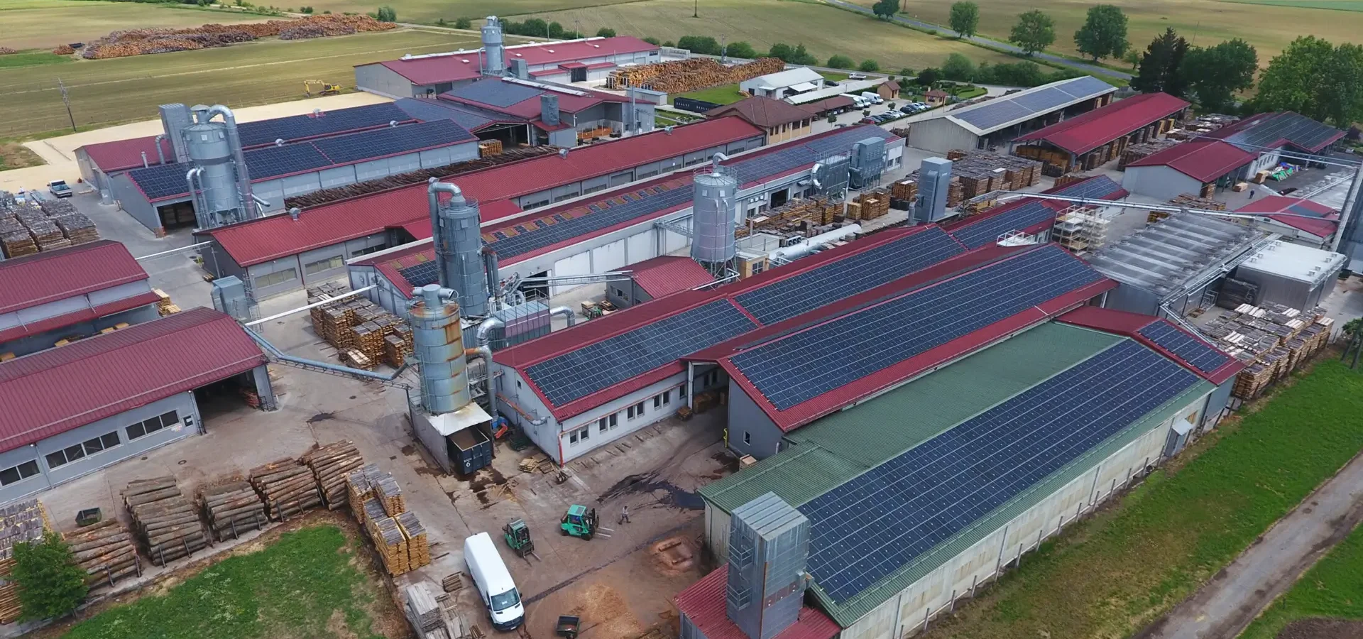 Newergies - Ipari napelemes rendszer teljes körű megvalósítása