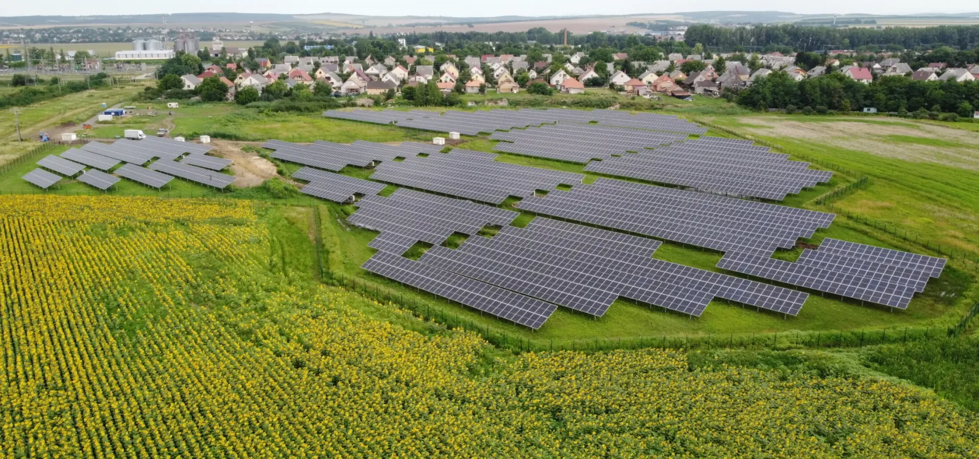 Newergies - Ipari napelemes rendszer teljes körű megvalósítása